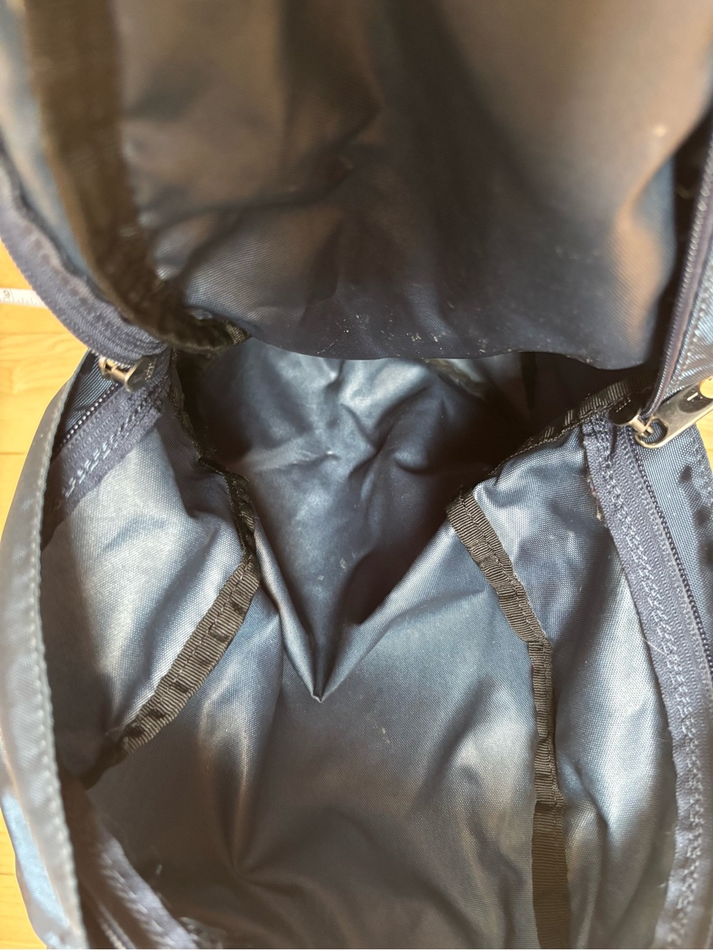 MEC Navy Backpack - Picture 4 of 4